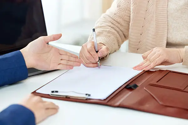 塞浦路斯那边到奥地利旅游多少公里